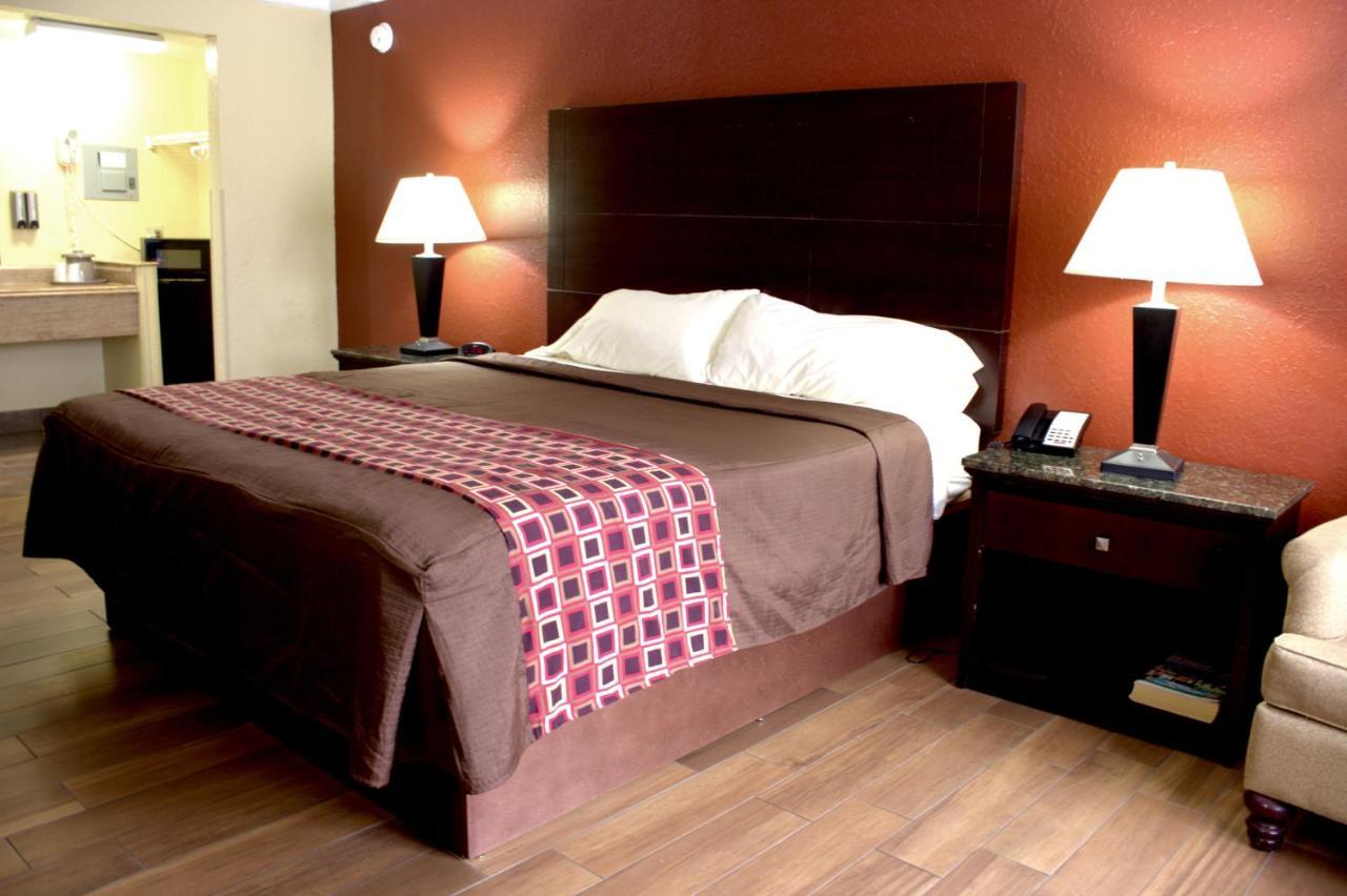 Polynesian Inn Saint Cloud Bagian luar foto